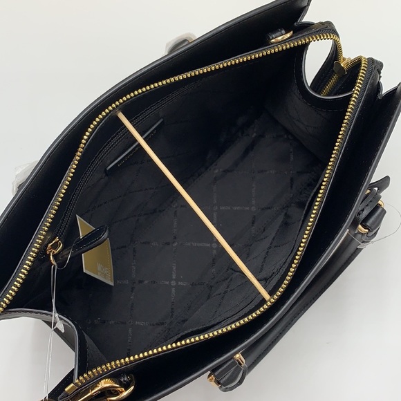 MICHAEL KORS SHEILA MEDIUM
CENTER ZIP SATCHEL CROSSBODY
BLACK COLOR - Picture 11 of 16